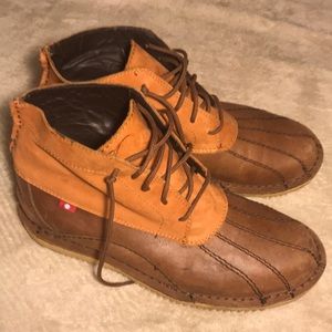 Oliberte leather duckboots